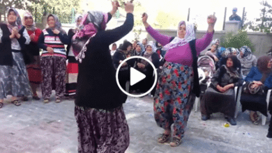Aksaraylı teyzeler Naciyem oyunuyla fena kopmuşlar. Kesinlikle izlemeye değer