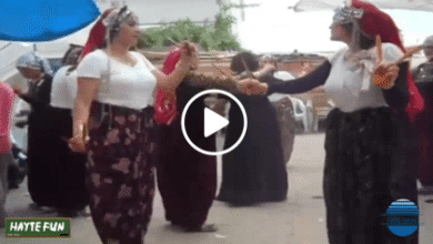 Hanımlardan mükemmel kaşık oyunu. Kemer mi yaptırdın ince beline